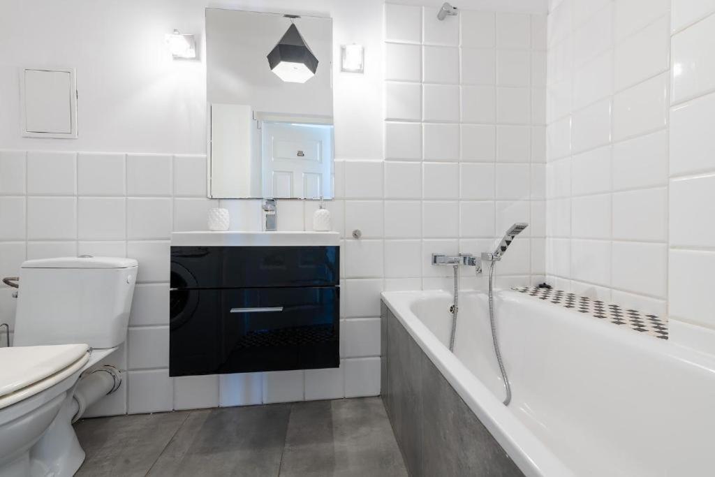 Wilcza 55 Prywatne Mieszkanie Z Oddzielna Sypialnia W Centrum 400M Od Dworca Centralnego Samodzielne Zameldowanie! Self Check-In System! Warsaw Ngoại thất bức ảnh